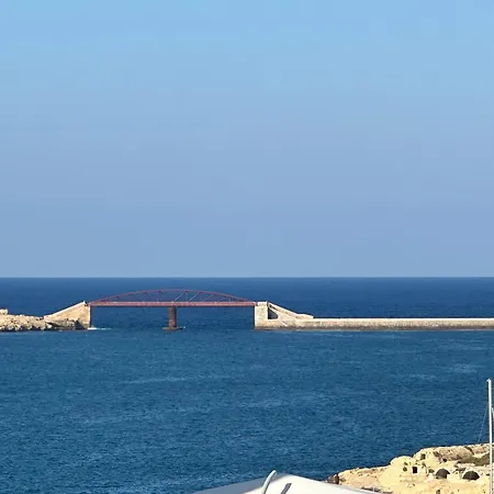 Domingo X Casa Norte * Birgu